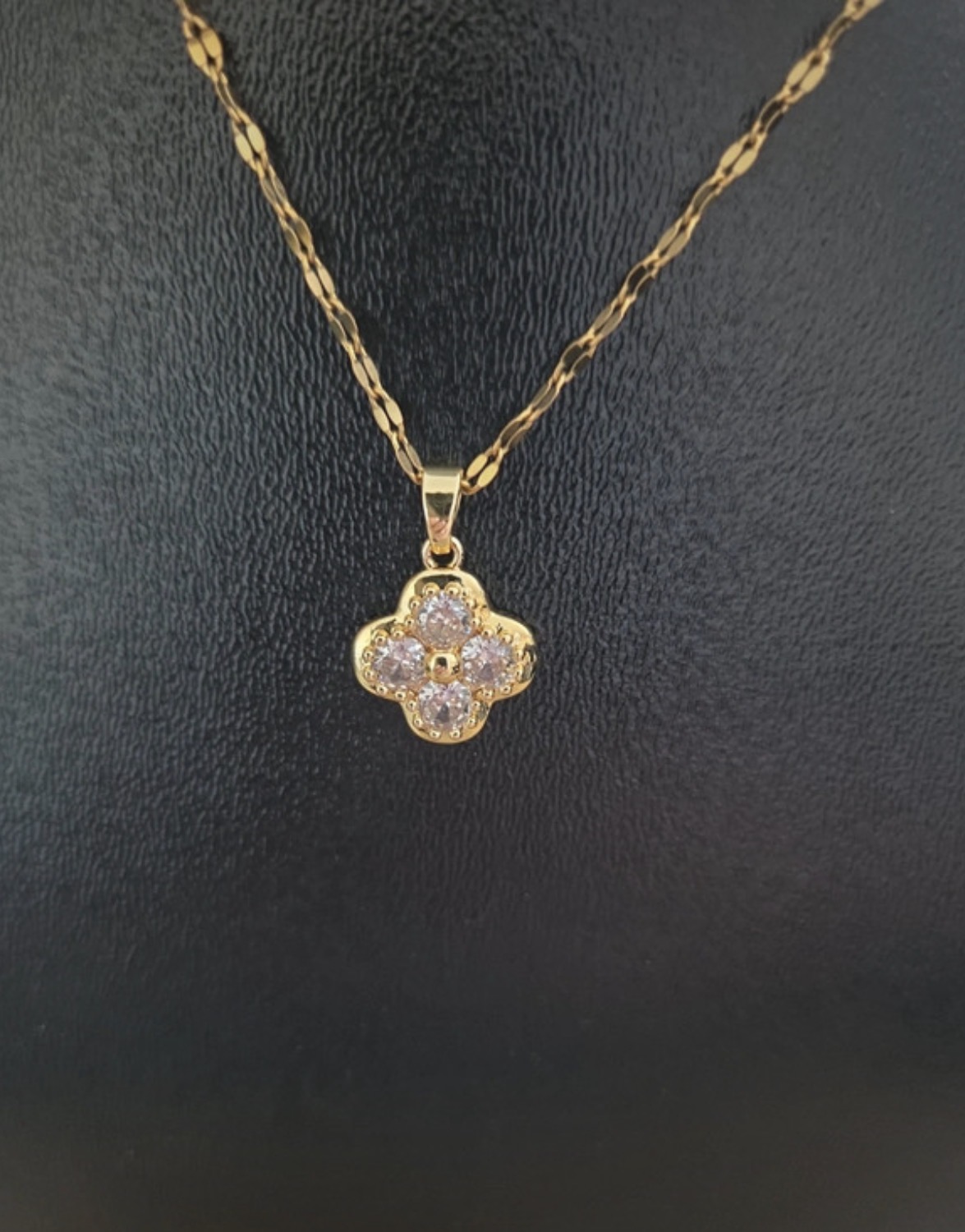 Ensemble Collier/Boucles D’oreilles Alma
